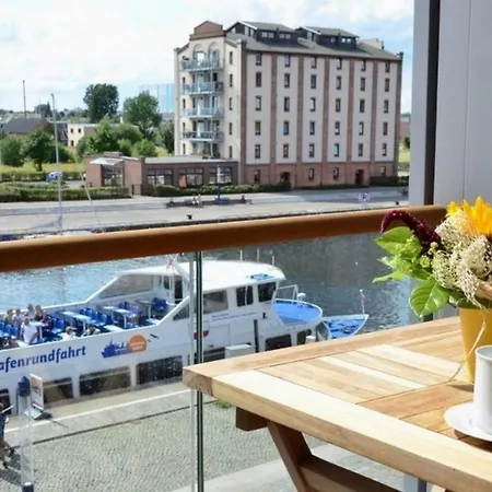 Lotsenlounge Im Lotsenhus - Abc238 *